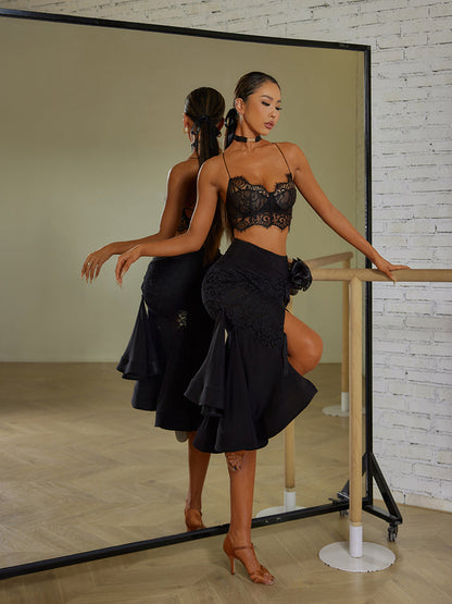 Black Latin dance skirt made of lace and fringe